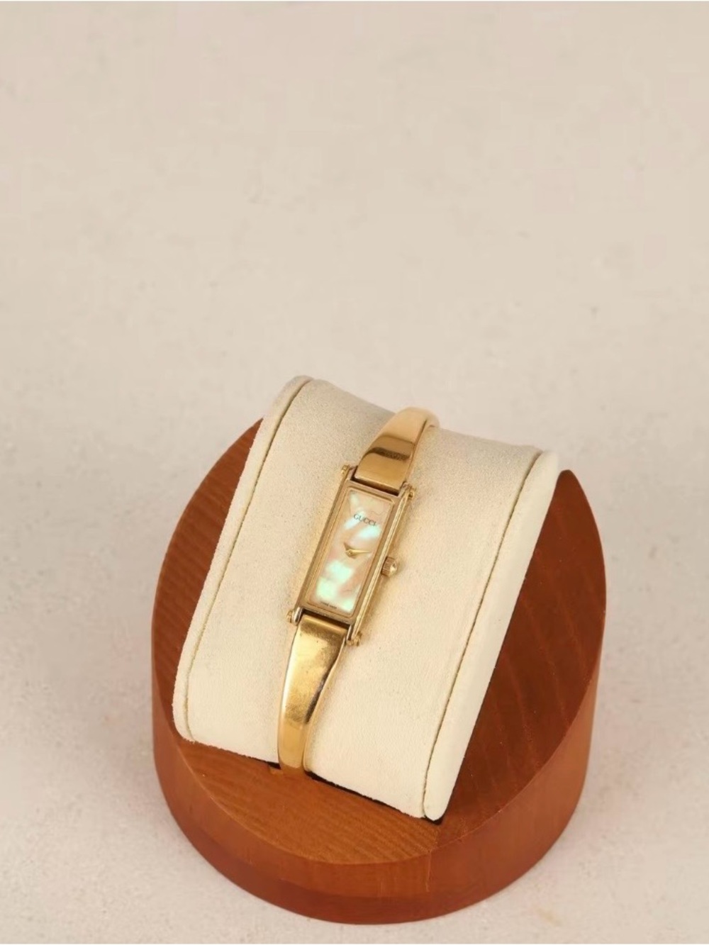 Vintage Gucci 1500L gold plated watch with mother of pearl dial